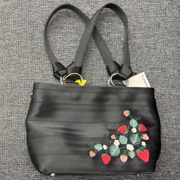 Black Embroidered Women\'s Bag